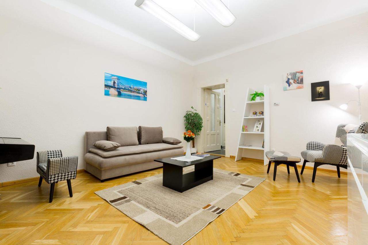 K17 Kinizsi Apartment ブダペスト エクステリア 写真